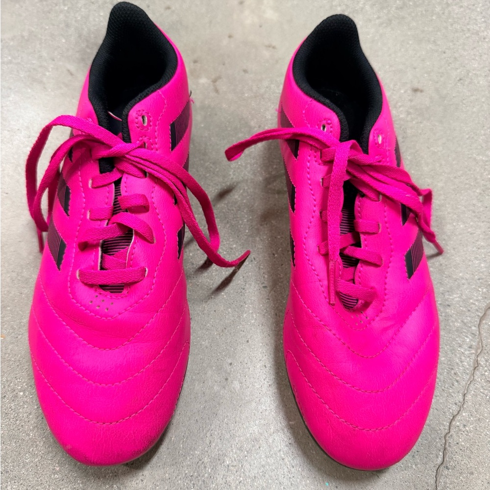 Adidas Hot Pink Soccer Shoes - Youth 5 - Worn 1 time - Great Condition